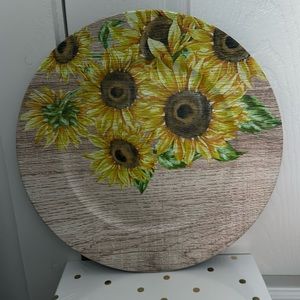 Decorative sunflower plate